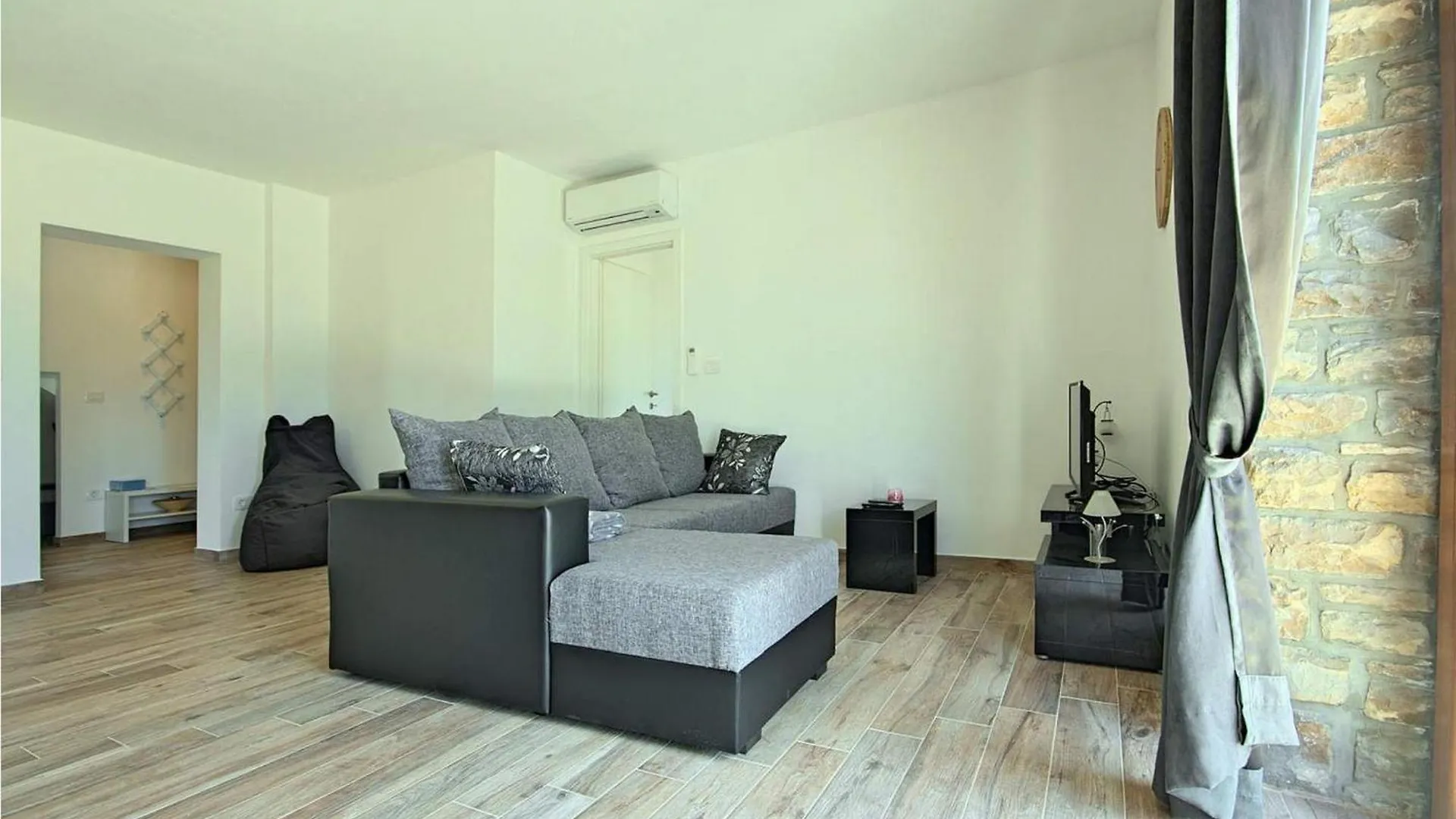 Gorgeous Apartment In Buje With Wifi